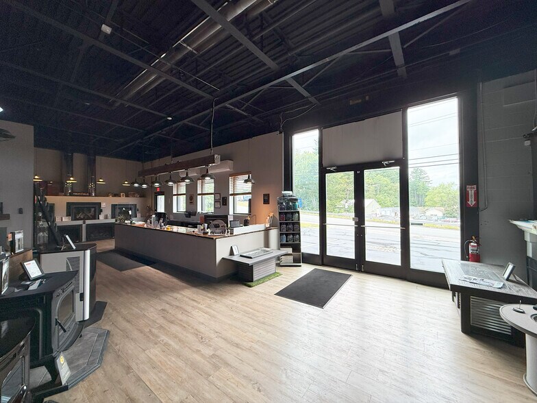 More Photos Of 1191 Hooksett Rd, Hooksett General Retail For Sale