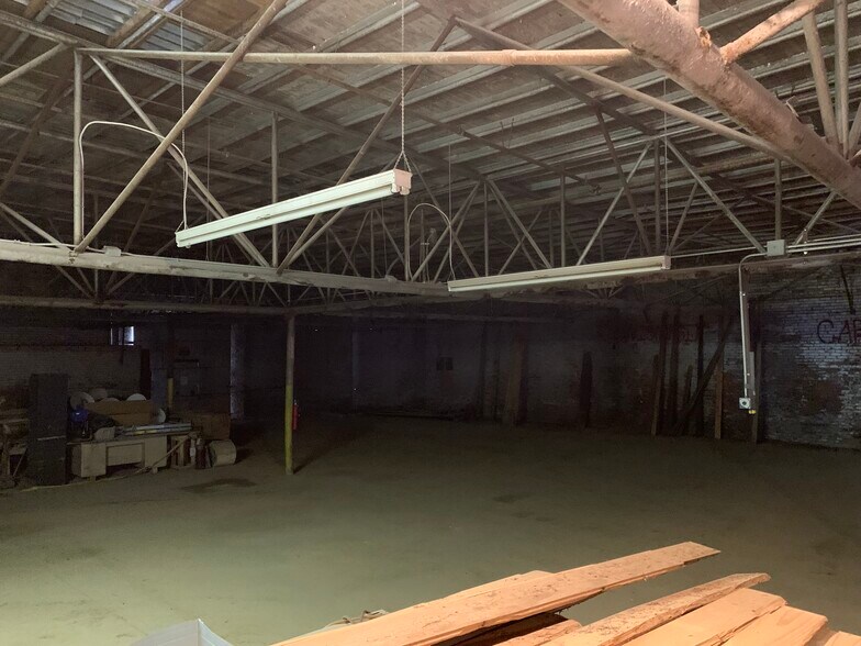More Photos Of 208 W 2nd St, Siler City Manufacturing For Sale