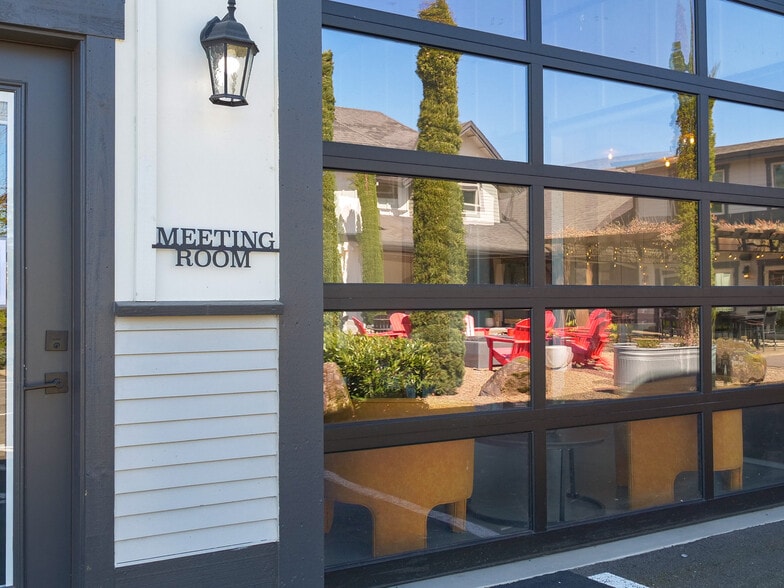 More Photos Of 20300 NE Highway 240, Newberg Hotel For Sale