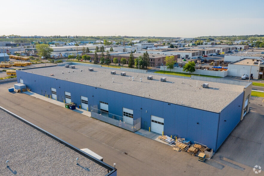 More Photos Of 620-630 46 Av NE, Calgary Warehouse For Lease
