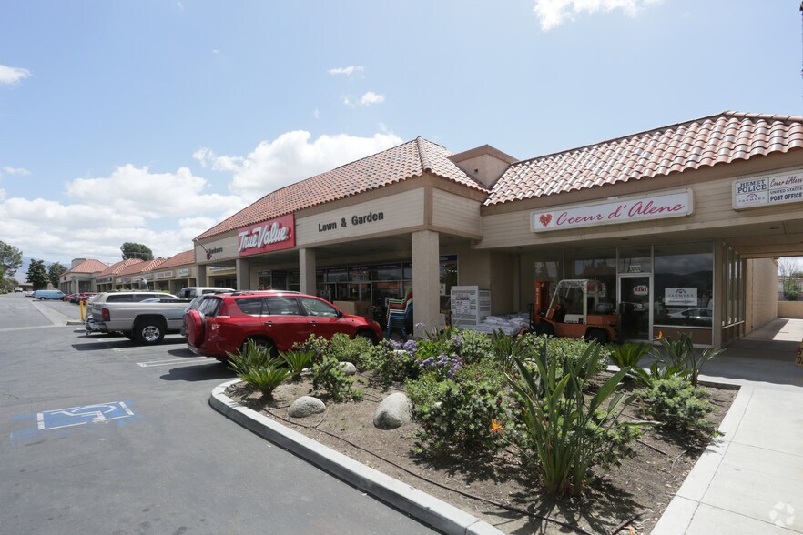More Photos Of 1911-2095 E Florida Ave, Hemet Unknown For Lease