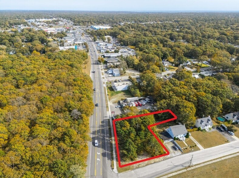 More Photos Of 574 Montauk Hwy, Shirley Land For Lease