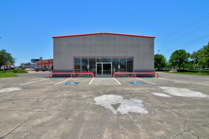 More Photos Of 4055 Old Dowlen Rd, Beaumont Warehouse For Lease