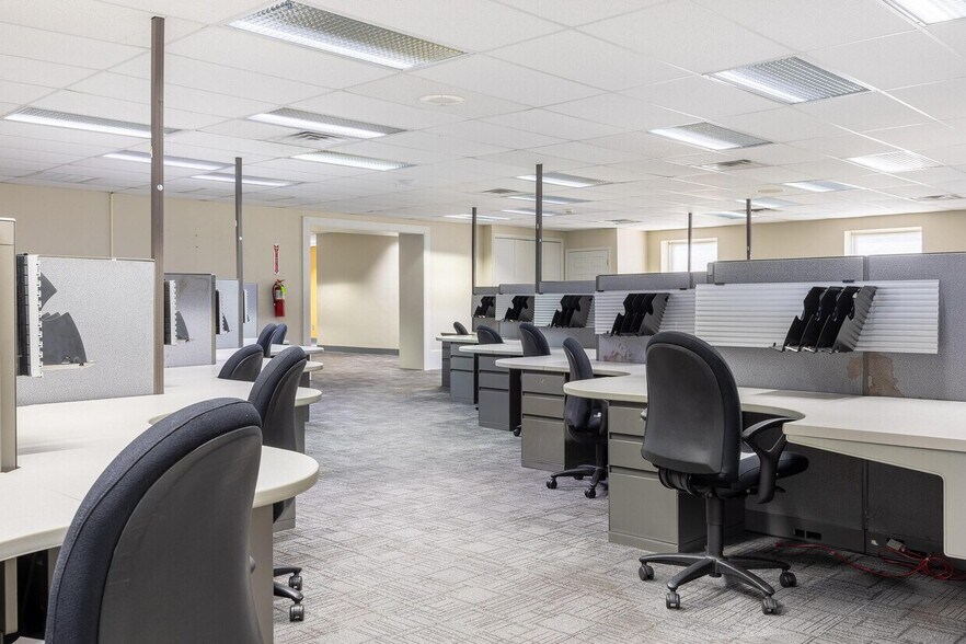 More Photos Of 240 Edwards St, Cleveland Office For Sale