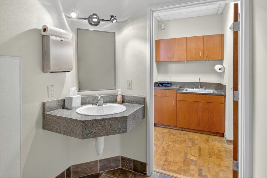 More Photos Of 88 Inverness Cir E, Englewood Office For Sale