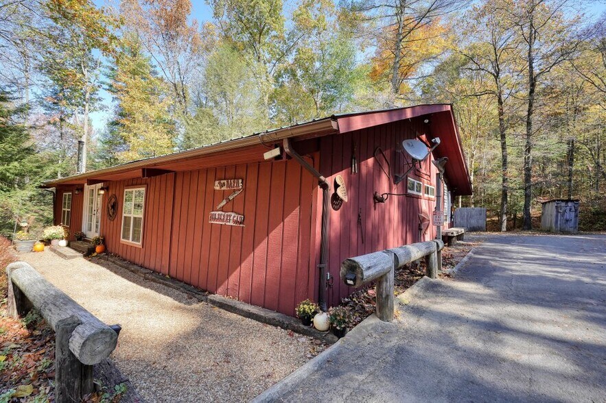 More Photos Of 400 Mulberry Gap Rd, Ellijay Hospitality For Sale