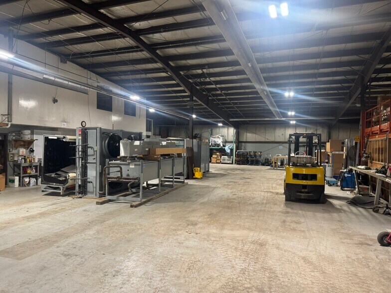 More Photos Of 160 N State Highway 121, Warrensburg Warehouse For Sale