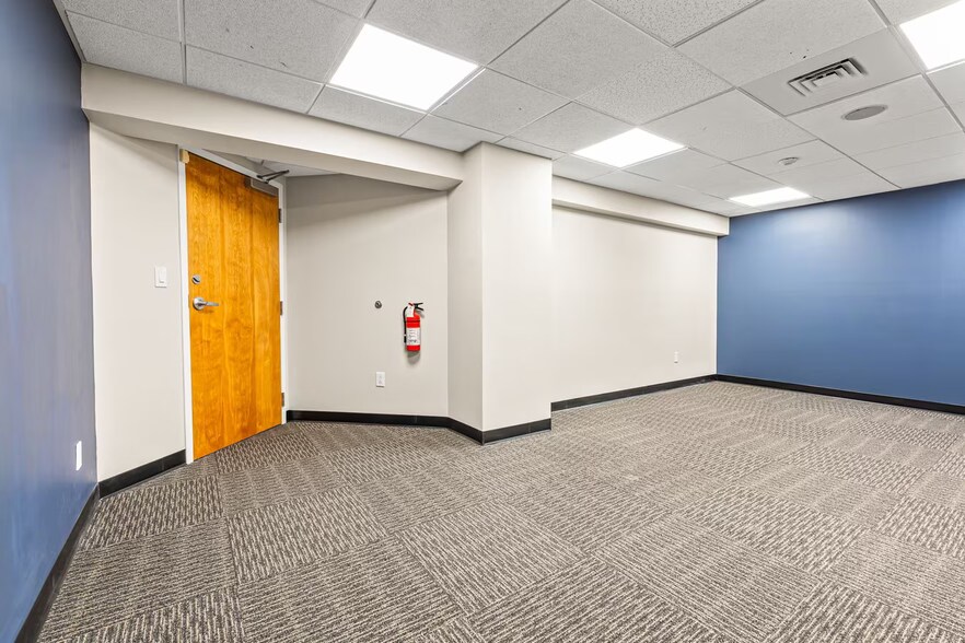 More Photos Of 1 Harris St, Newburyport Medical For Lease