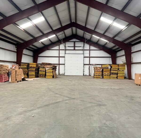 More Photos Of 1410 Lincoln Ave, Utica Manufacturing For Sale