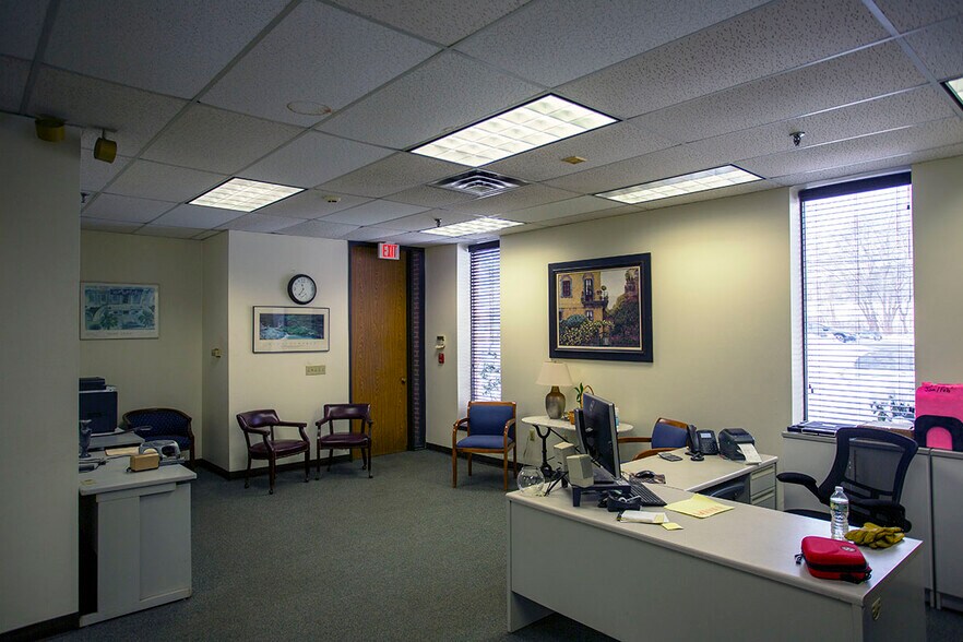 More Photos Of 10-16 Craig Rd, Acton Light Manufacturing For Lease