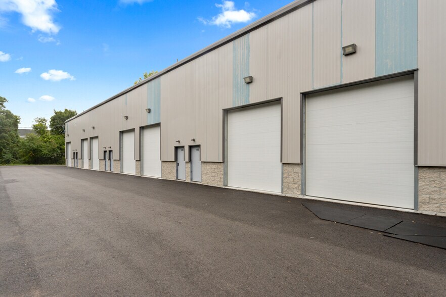 More Photos Of 907 North St, Randolph Light Distribution For Lease