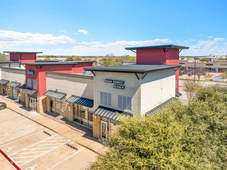 More Photos Of 1713 Park Pl, College Station General Retail For Lease