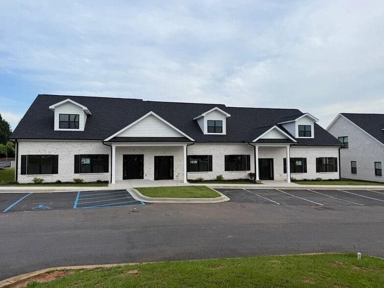 Primary Photo Of 208 Straight Dr, Anderson Medical For Lease