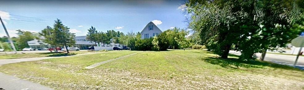 More Photos Of 623 Main St, Tewksbury Auto Dealership For Sale