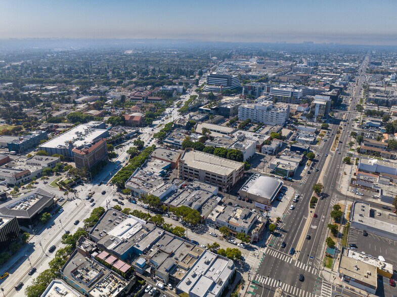 More Photos Of 3847 Main St, Culver City Storefront Retail Office For Lease