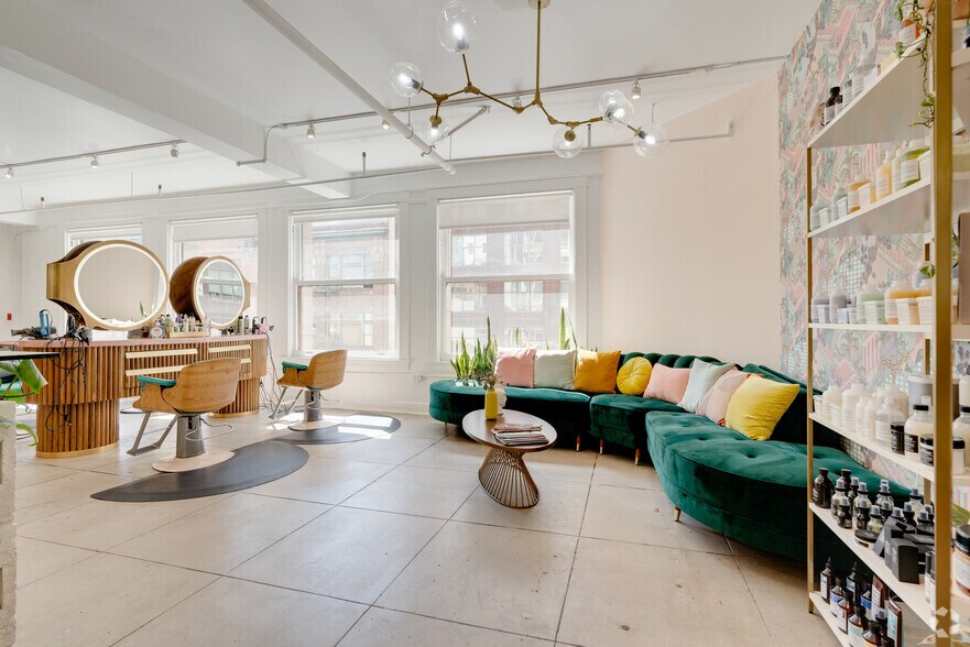 More Photos Of 521-527 W 7th St, Los Angeles Coworking Space