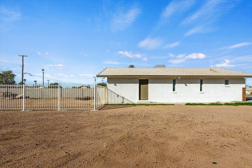 More Photos Of 550 N Center St, Mesa Office For Sale