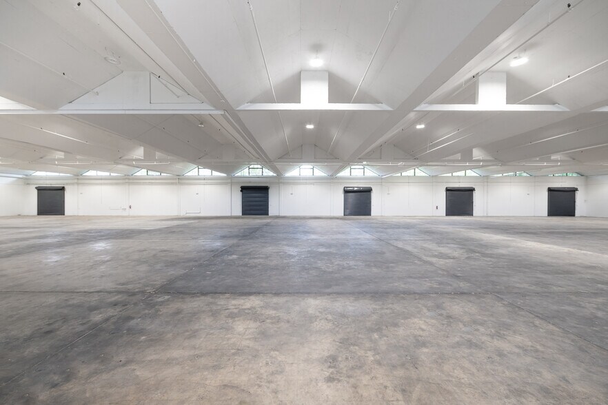 More Photos Of 924 N Lane Ave, Jacksonville Warehouse For Sale