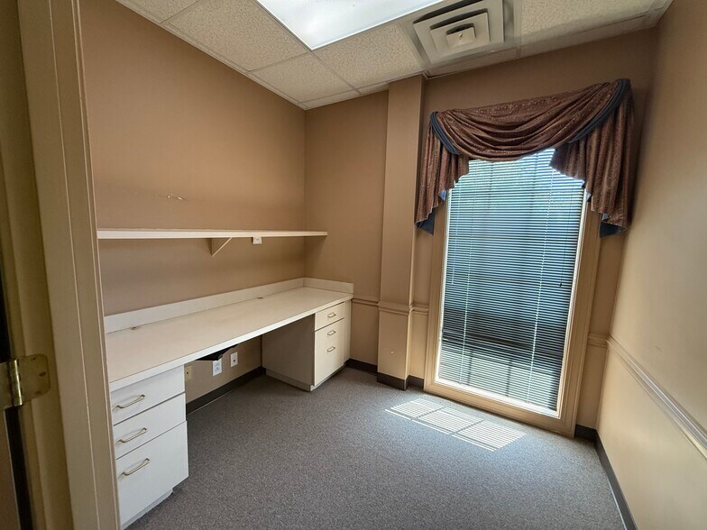 More Photos Of 1001-1045 N Highland Ave, Murfreesboro Medical For Sale