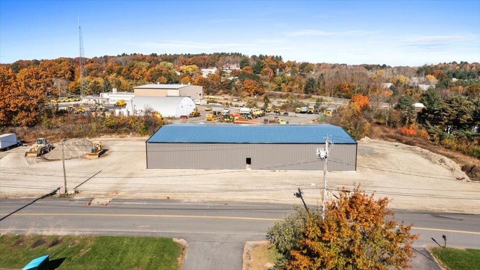 More Photos Of 15 Technology Dr, Auburn Warehouse For Lease