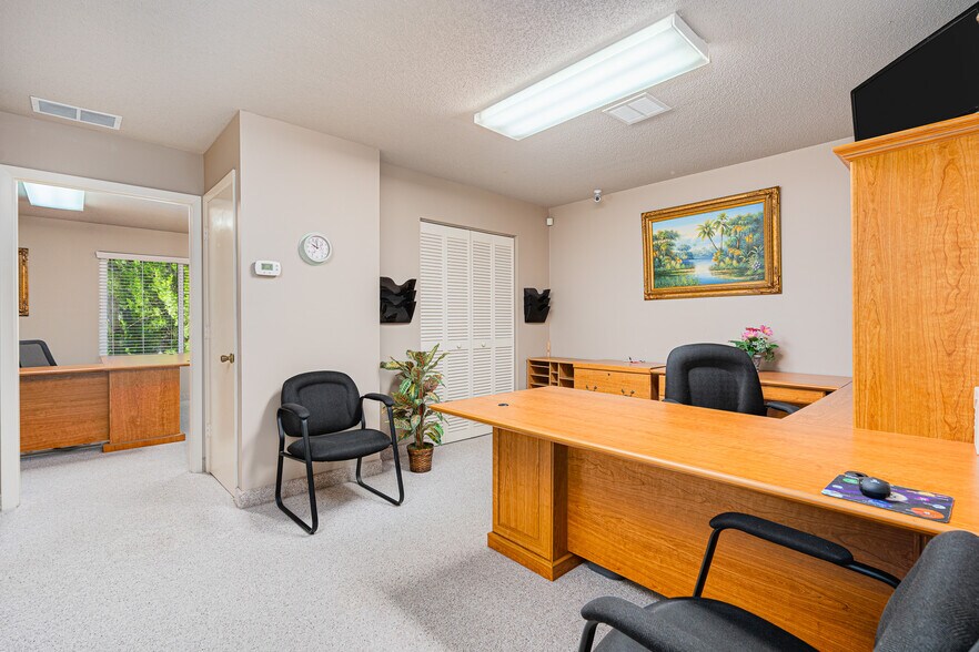 More Photos Of 555 W Granada Blvd, Ormond Beach Medical For Sale