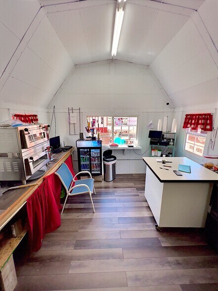 More Photos Of 14683 OK-44A, Lone Wolf Amusement Park For Sale