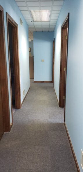 More Photos Of 1130 Ten Rod Rd, North Kingstown Medical For Sale