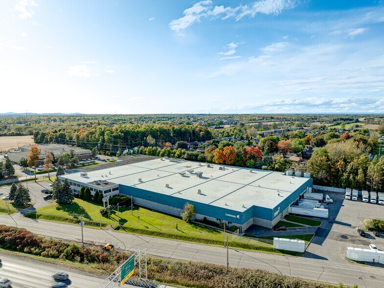 More Photos Of 1821-1825 Boul Lionel-Bertrand, Boisbriand Manufacturing For Lease