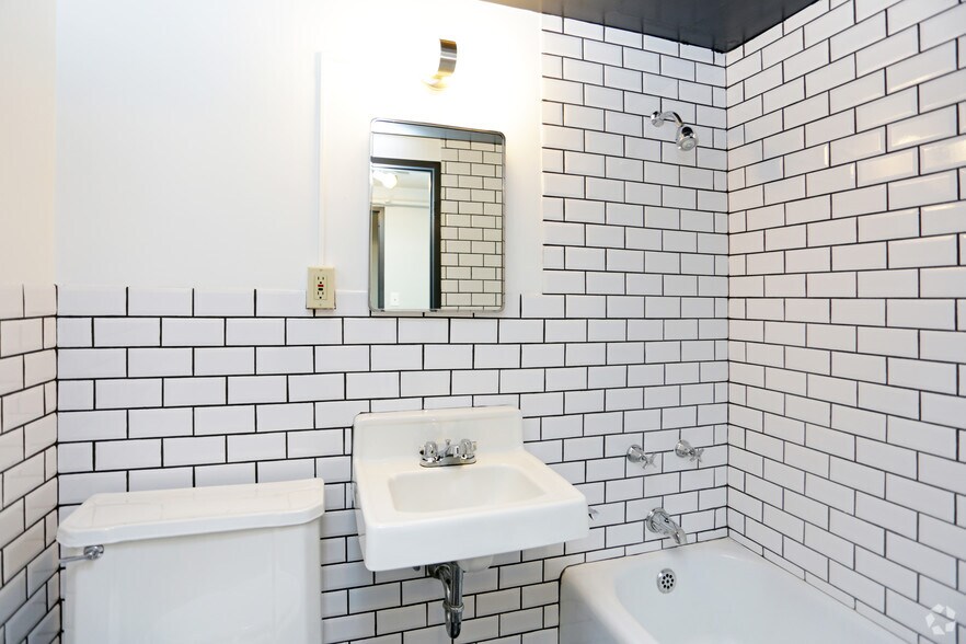 More Photos Of 320 N 22nd St, Omaha Apartments For Sale
