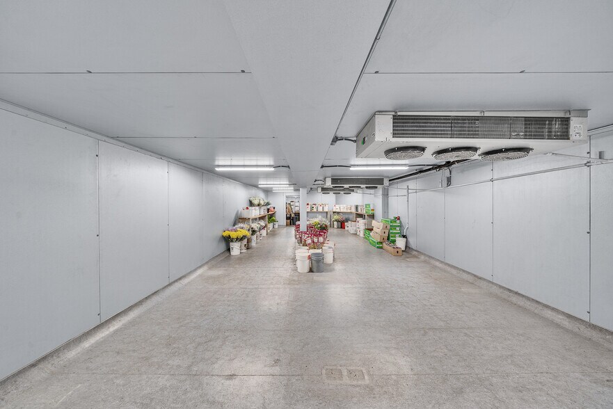 More Photos Of 2820 Broadmoor Ave, Concord Restaurant For Sale