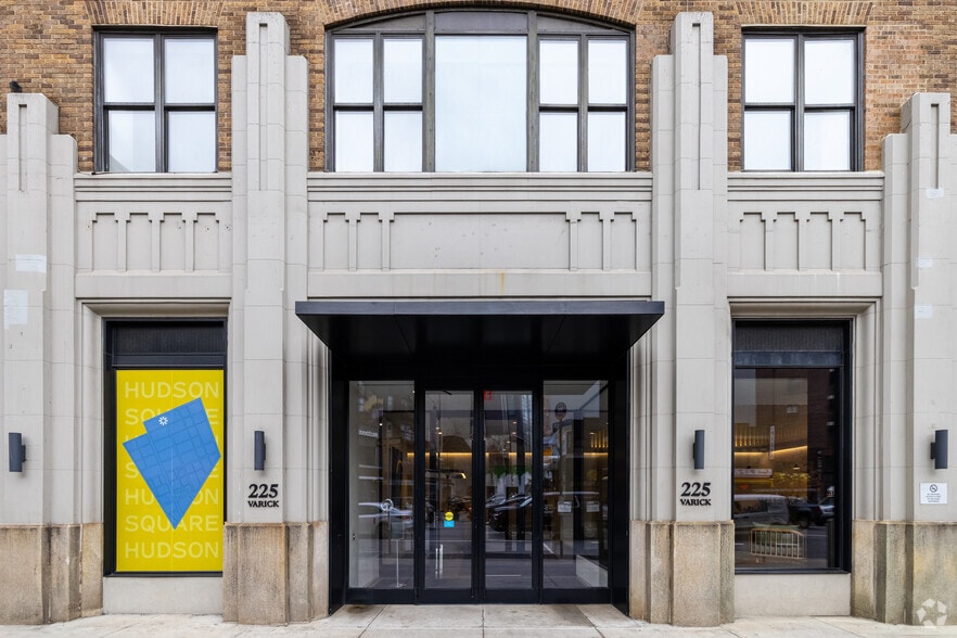 More Photos Of 225 Varick St, New York Office For Lease