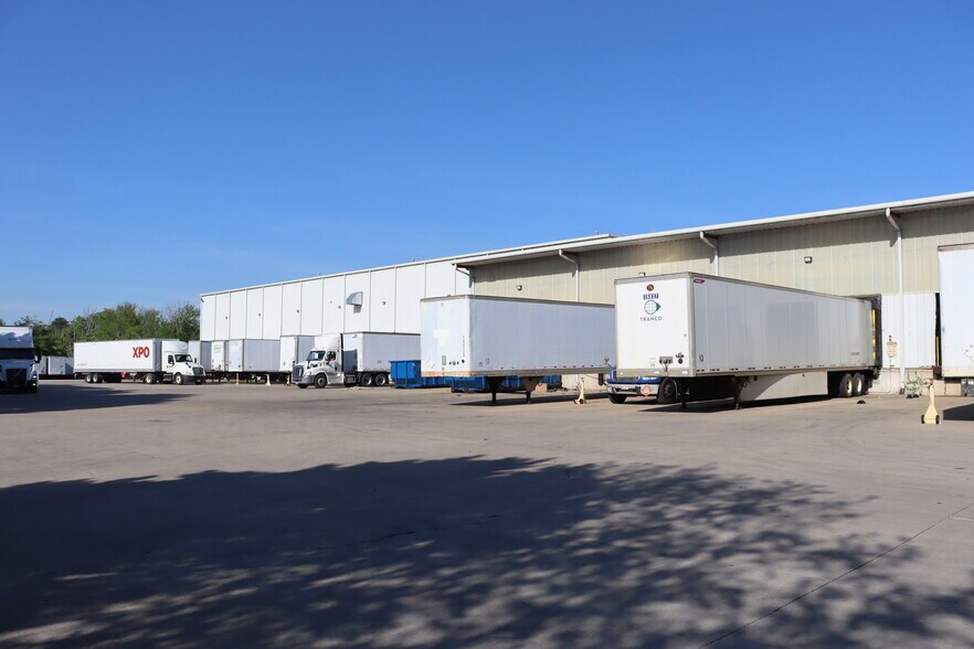 More Photos Of 7463 Bonnyshire Dr, Chattanooga Warehouse For Sale