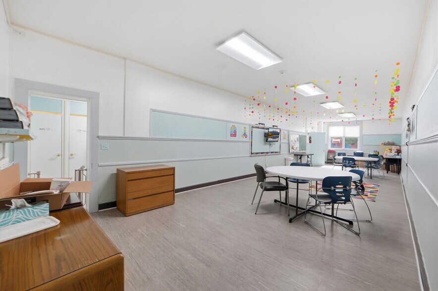 More Photos Of 401-407 N Patterson Park Ave, Baltimore Religious Facility For Sale