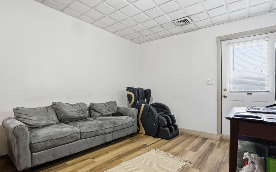 More Photos Of 528 W Main St, Wise Storefront For Sale