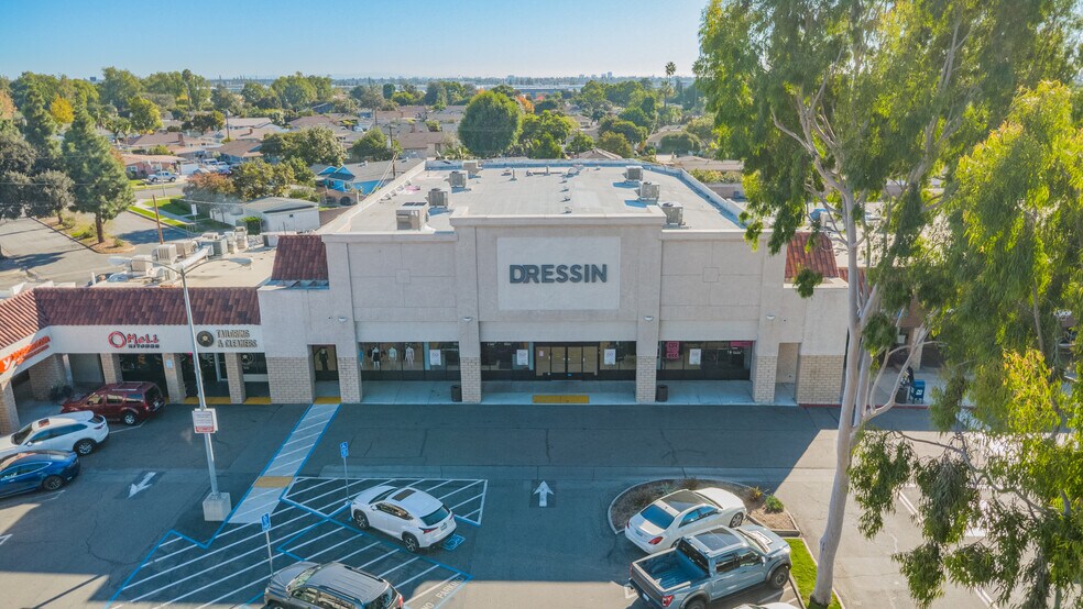 More Photos Of 2450 E Chapman Ave, Fullerton Department Store For Lease