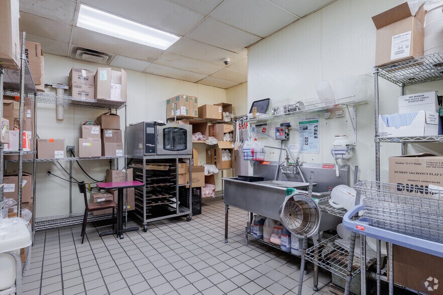 More Photos Of 310 Main St, Highland Falls Fast Food For Lease