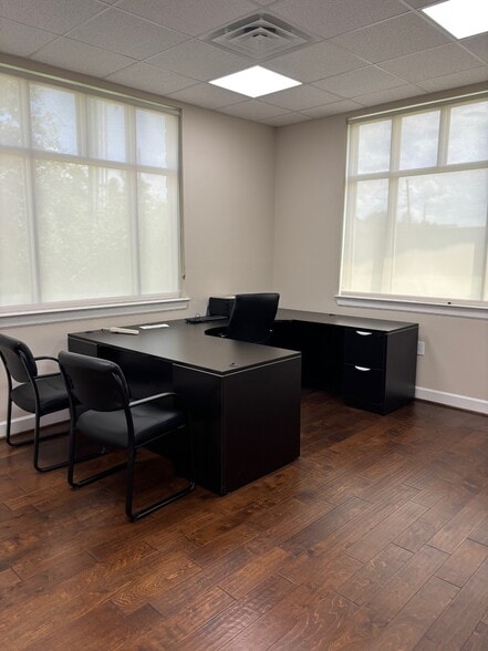 More Photos Of 1526 Katy Gap Rd, Katy Medical For Sale