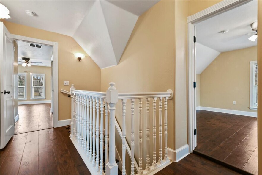 More Photos Of 520 16th Ave N, Nampa Office Residential For Sale