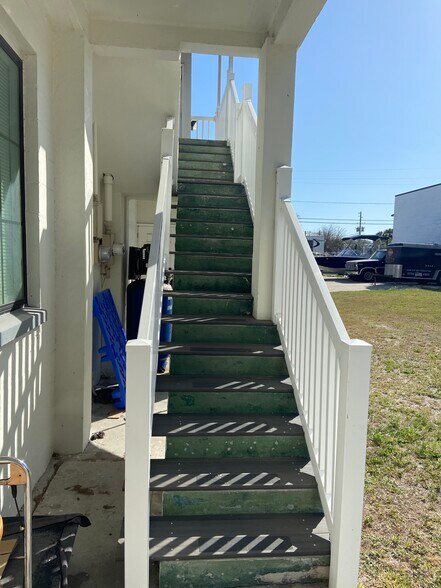 More Photos Of 2501 6th Ave S, Saint Petersburg Flex For Lease
