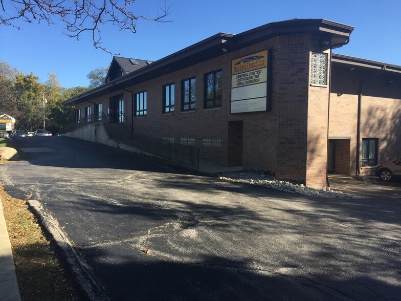 More Photos Of 4949 Euclid Ave, Palatine Medical For Lease