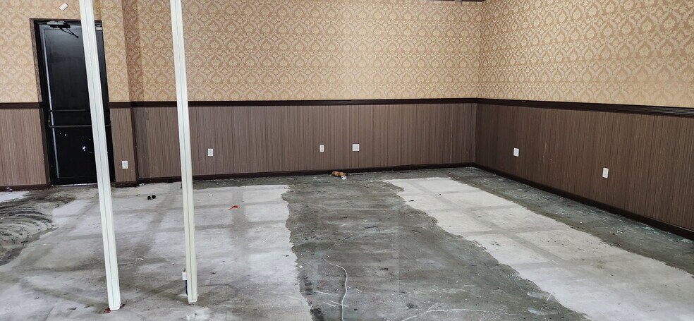 More Photos Of 4405 S US Highway 1, Fort Pierce Auto Dealership For Lease