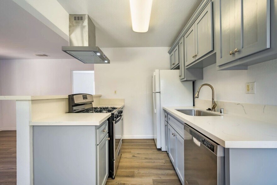 More Photos Of 3317 E 8th St, Los Angeles Apartments For Sale