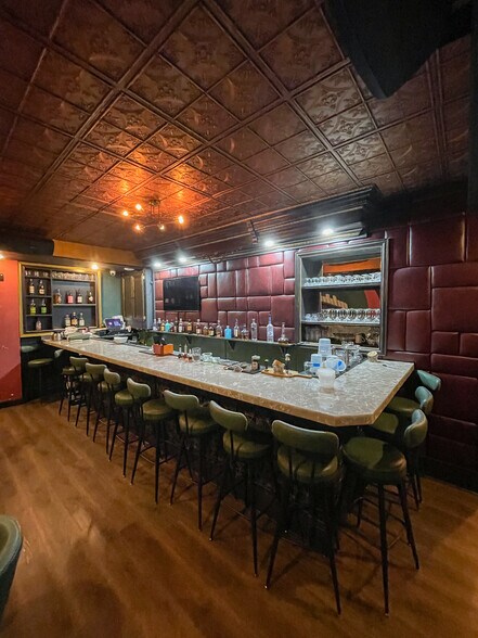 More Photos Of 701 S Bond St, Baltimore Restaurant For Lease