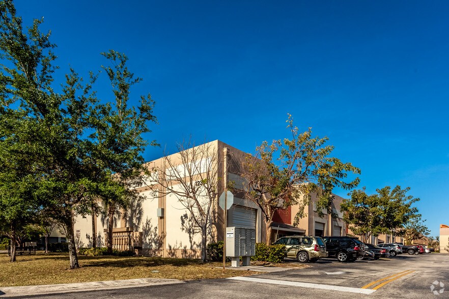 More Photos Of 12355 SW 129th Ct, Miami Warehouse For Lease