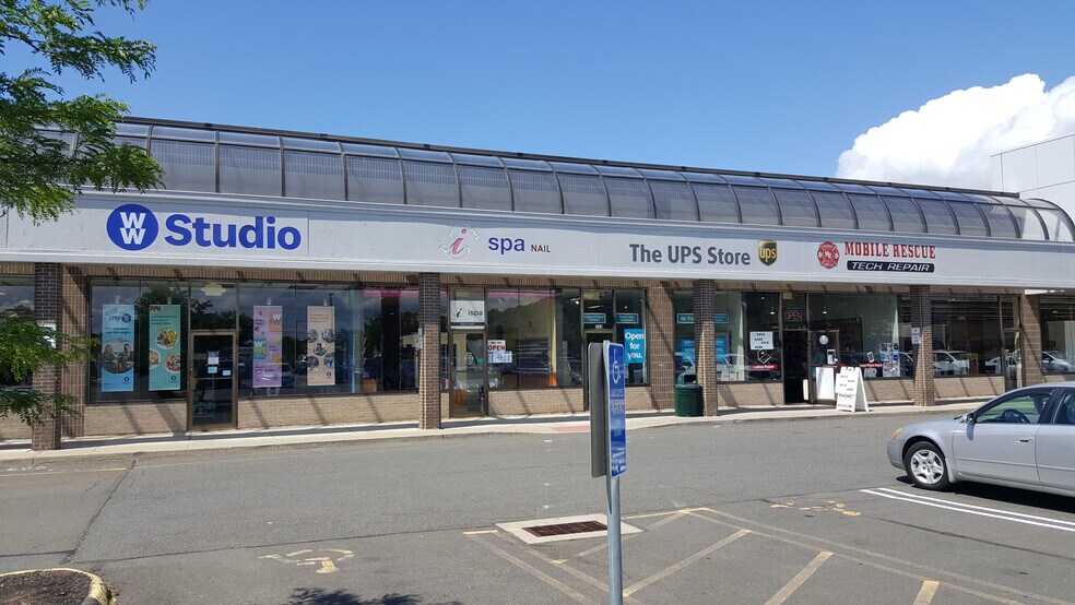 More Photos Of 550-560 Boston Post Rd, Orange Unknown For Lease