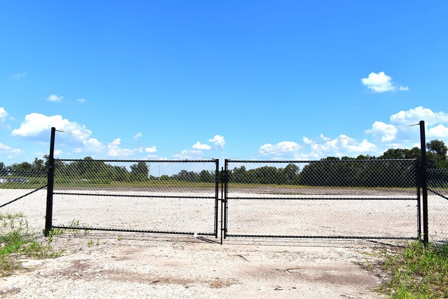 More Photos Of 8911 FM 524 Rd, Sweeny Land For Lease