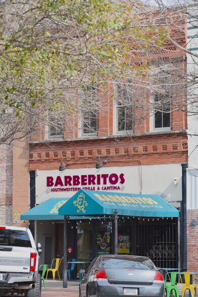 More Photos Of 1014 Broadway, Columbus Storefront Retail Residential For Lease