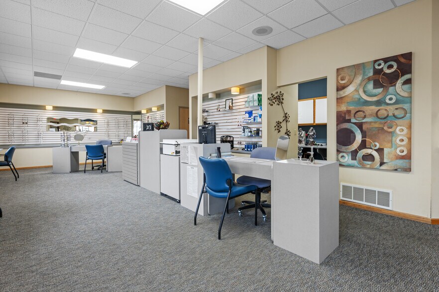 More Photos Of 845 Water Ave, Hillsboro Office For Sale