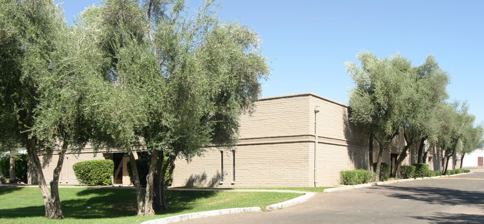 More Photos Of 3144 W Lewis Ave, Phoenix Warehouse For Lease