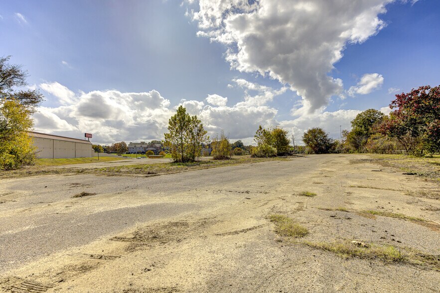 More Photos Of 3955 Clay St, Vicksburg Land For Sale